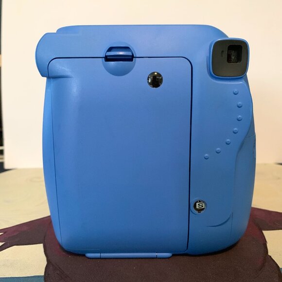 FUJIFILM Instax Mini 9 Instant Film Camera - Picture 2 of 2